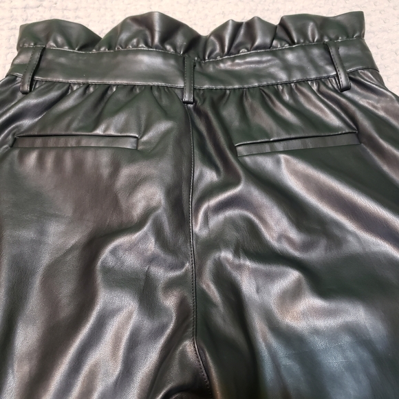 Who What Wear Black Faux Leather Paperbag Waist Wide Leg Pants Size 4 - Picture 10 of 12